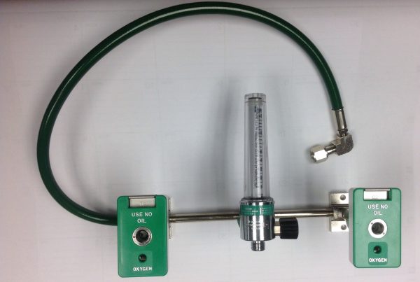 2 FT Outlet Extension with 2 FE Chemetron Outlets and DISS FE Inlet, OXYGEN