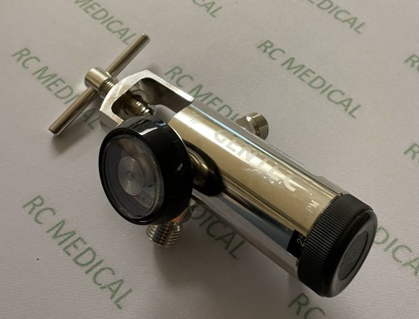 Gentec, ALL BRASS, 25 LPM Oxygen Regulator with 2 Auxiliary Valves for small Cylinder, D & E