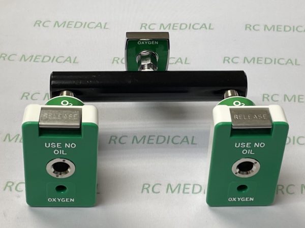 Precision Medical T-Block Chemetron, Oxygen, (center)