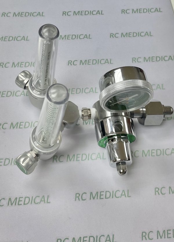 Dual Oxygen Regulator, Large Cylinder
