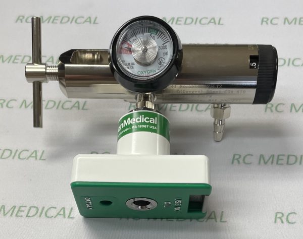 25 LPM Fixed Flow Oxygen Regulator, All Brass, with DISS Auxiliary Valve and Chemetron Auxiliary Port