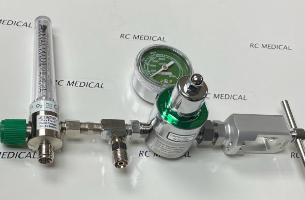Oxygen Regulator/Flowmeter, 15 LPM, Fits Small Cylinder with 50 PSI Valve