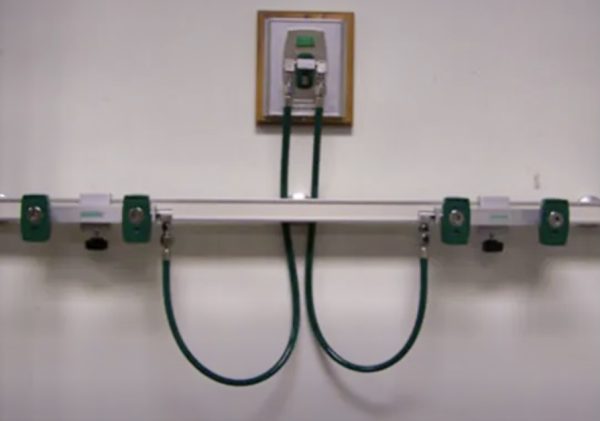 Eastern Rail Single Outlet Expansion for Oxygen, Chemetron Outlet