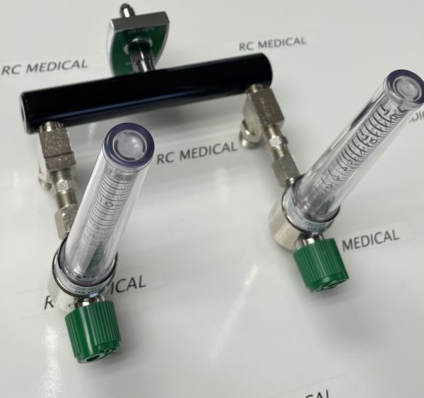 Dual Oxygen Flowmeter, 15 LPM, on "T" Bar with Chemetron Quick Connect and (2) Power Take Offs