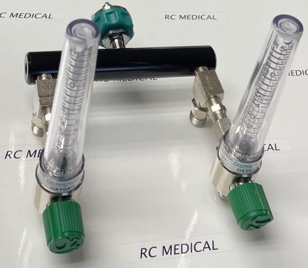 Dual Oxygen Flowmeter, 15 LPM, on "T" Bar with Ohmeda Quick Connect and (2) Power Take Offs